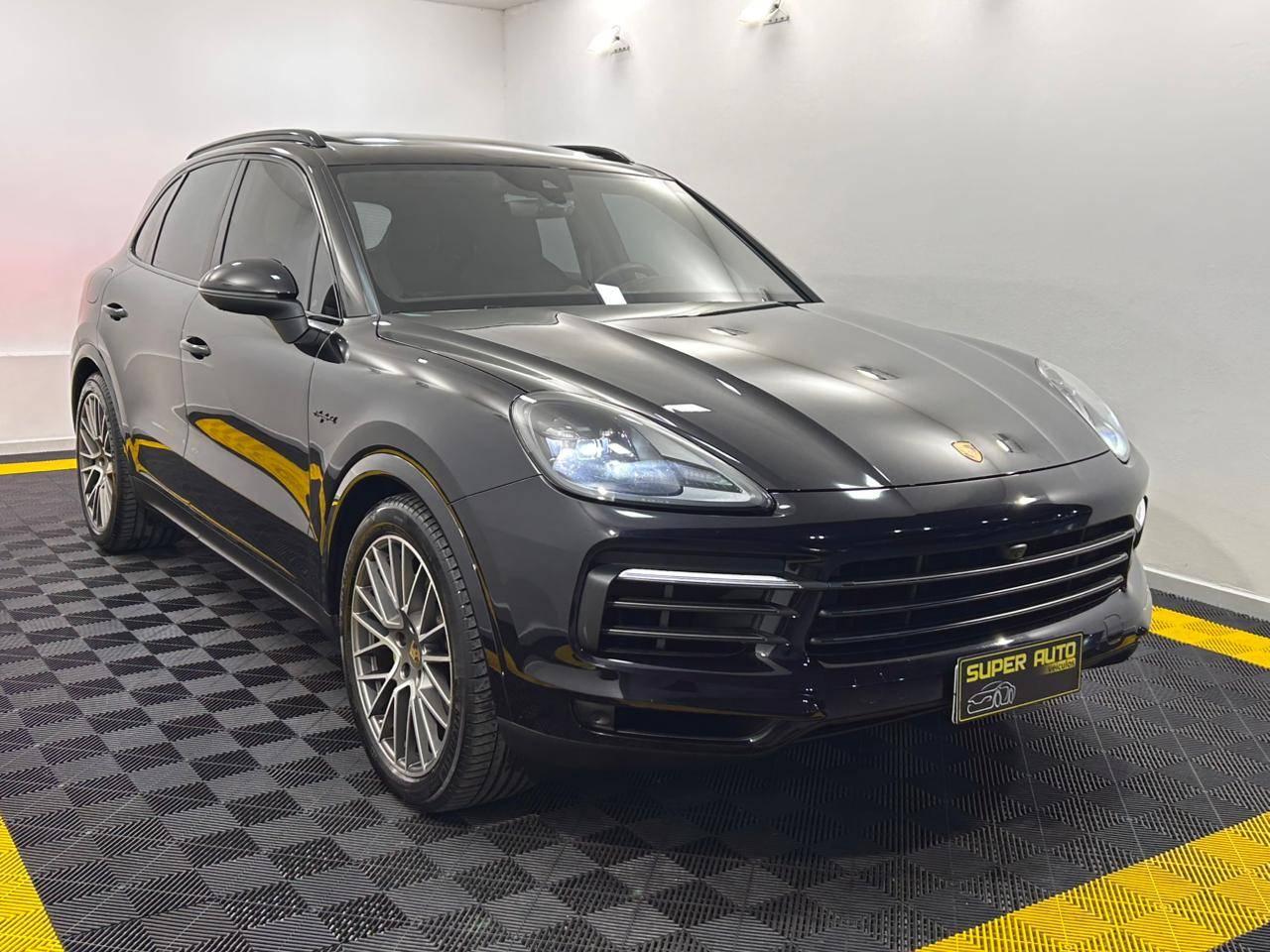 Porsche Cayenne PLATINUM EDITION E-HYBRID 462CV! 2022