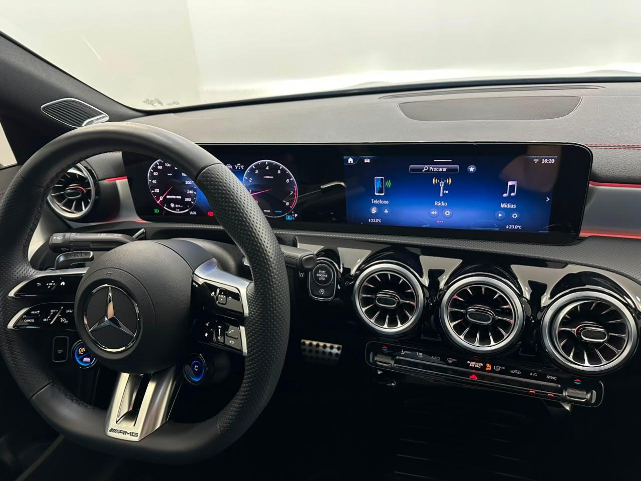 Mercedes-Benz CLA-35 AMG 306CV! 2026