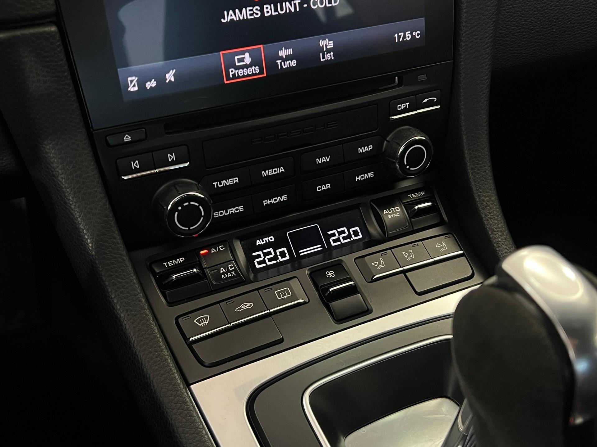 Porsche 911 CARRERA 3.0T COM SPORT CHRONO! 2018