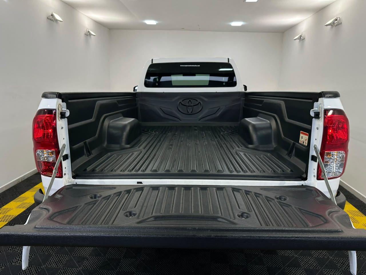 Toyota Hilux Cabine Simples CS 2.8T 177CV! 2020