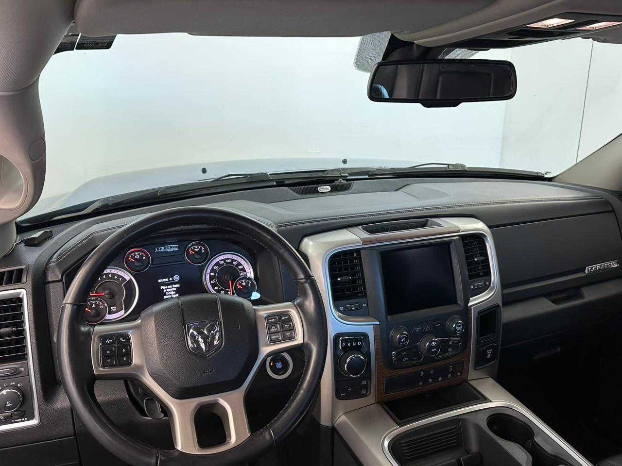 Ram Classic LARAMIE 5.7 CD V8 4X4 Aut. 2022