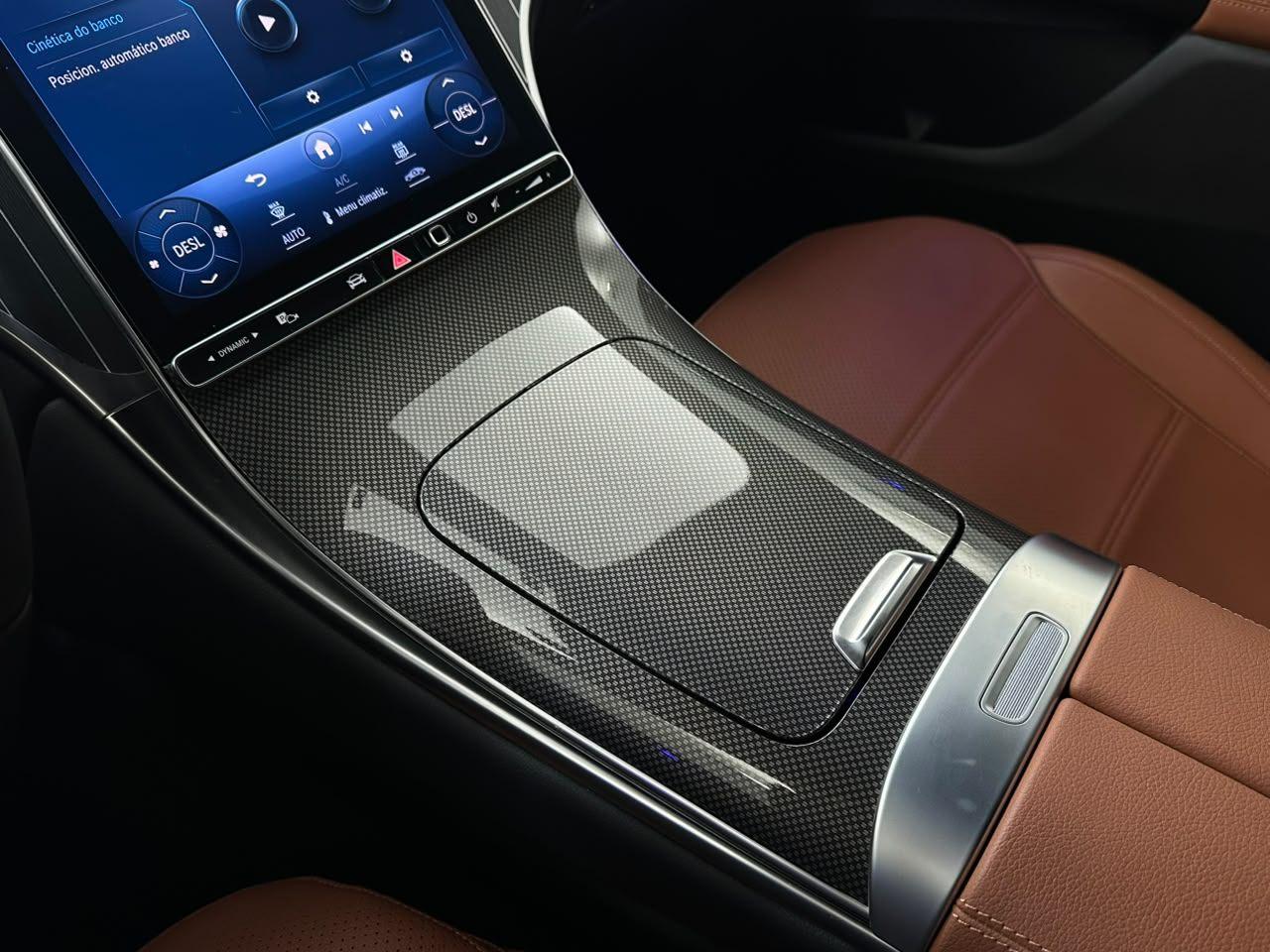 Mercedes-Benz GLC-300 4MATIC HYBRID! 2023
