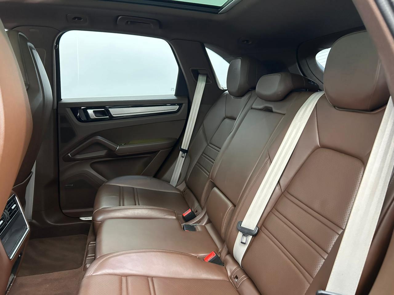 Porsche Cayenne PLATINUM EDITION E-HYBRID 462CV! 2022