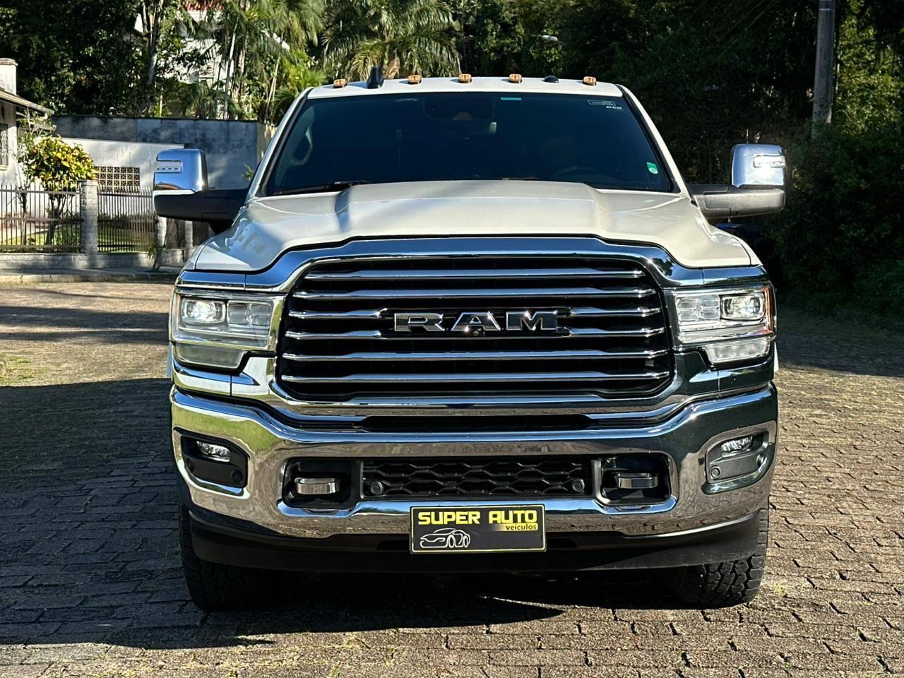 Ram 3500 LONGHORN 6.7D! 2023