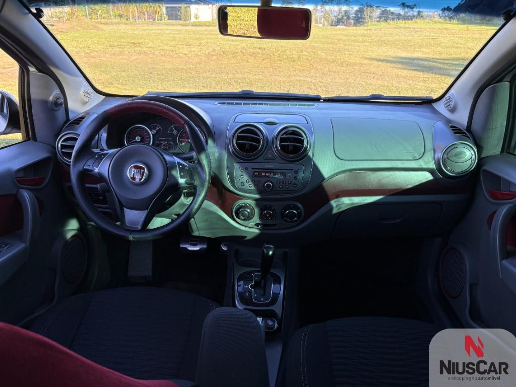 Foto numero 7 do veiculo Fiat Palio SPORTING Dualogic 1.6 Flex 16V 5p  - Branca - 2015/2015