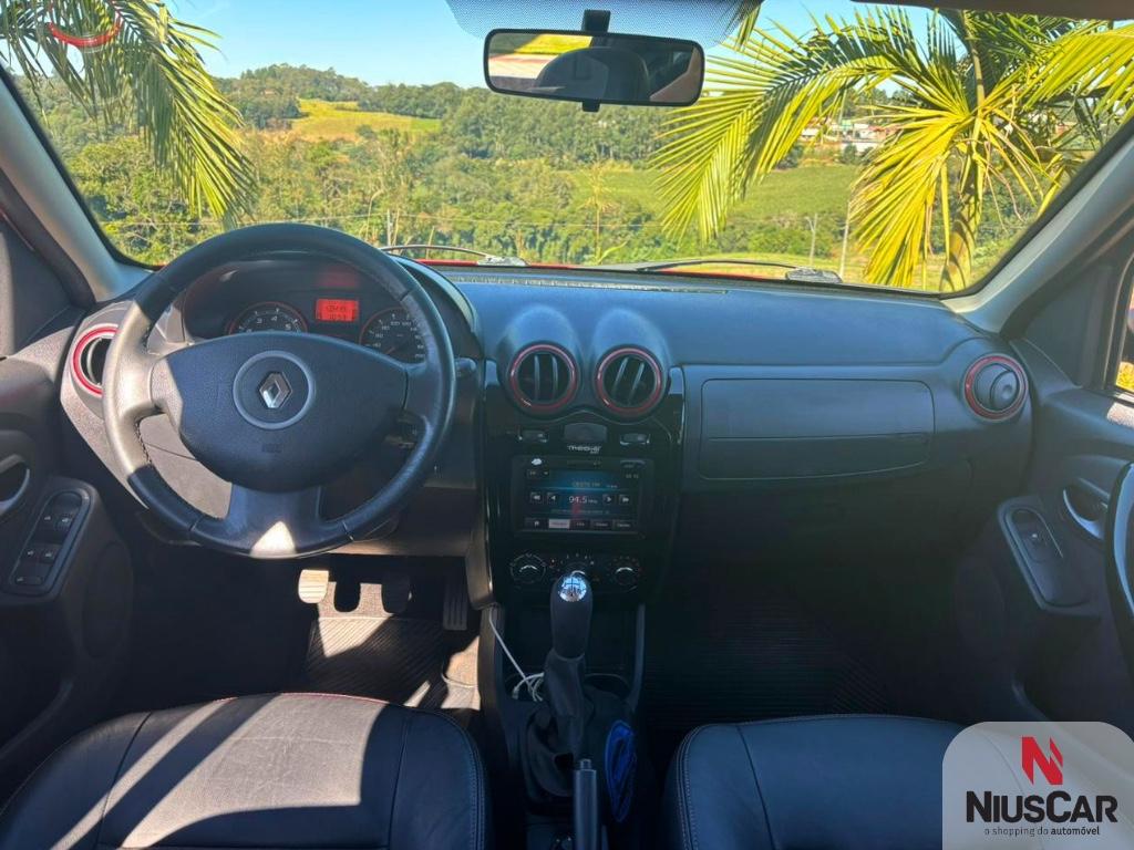 Foto numero 7 do veiculo Renault Sandero STEPWAY Hi-Power 1.6 8V 5p  - Vermelha - 2013/2014