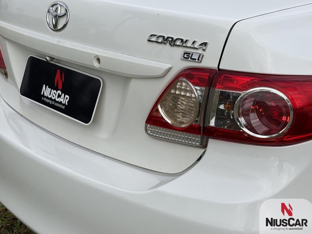 Foto numero 1 do veiculo Toyota Corolla GLi 1.8 Flex 16V  Aut.  - Branca - 2013/2014
