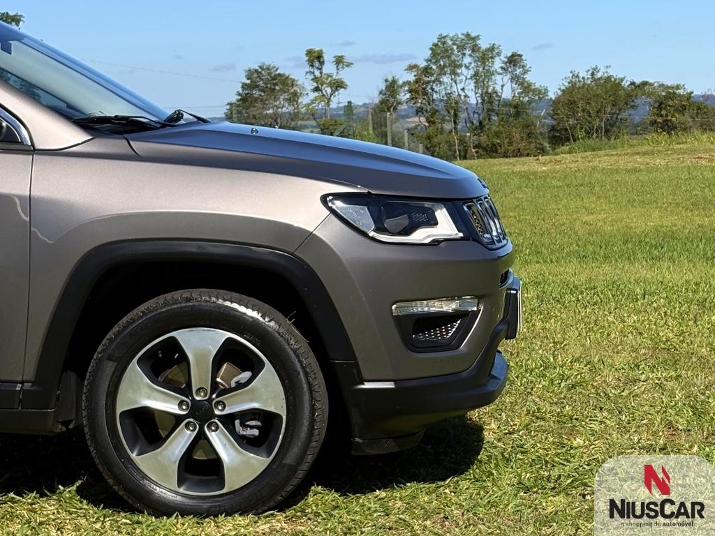 Foto numero 6 do veiculo Jeep Compass LONGITUDE 2.0 4x2 Flex 16V Aut.  - Cinza - 2018/2018