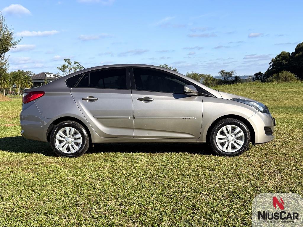 Foto numero 3 do veiculo Hyundai HB20S C.Style/C.Plus1.6 Flex 16V Aut. 4p  - Prata - 2016/2017