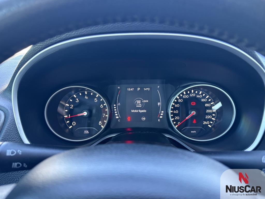 Foto numero 11 do veiculo Jeep Compass LONGITUDE 2.0 4x2 Flex 16V Aut.  - Cinza - 2018/2018