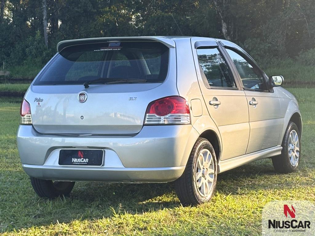 Foto numero 6 do veiculo Fiat Palio ELX 1.4 Fire/30 Anos F. Flex 8V 4p  - Prata - 2010/2010