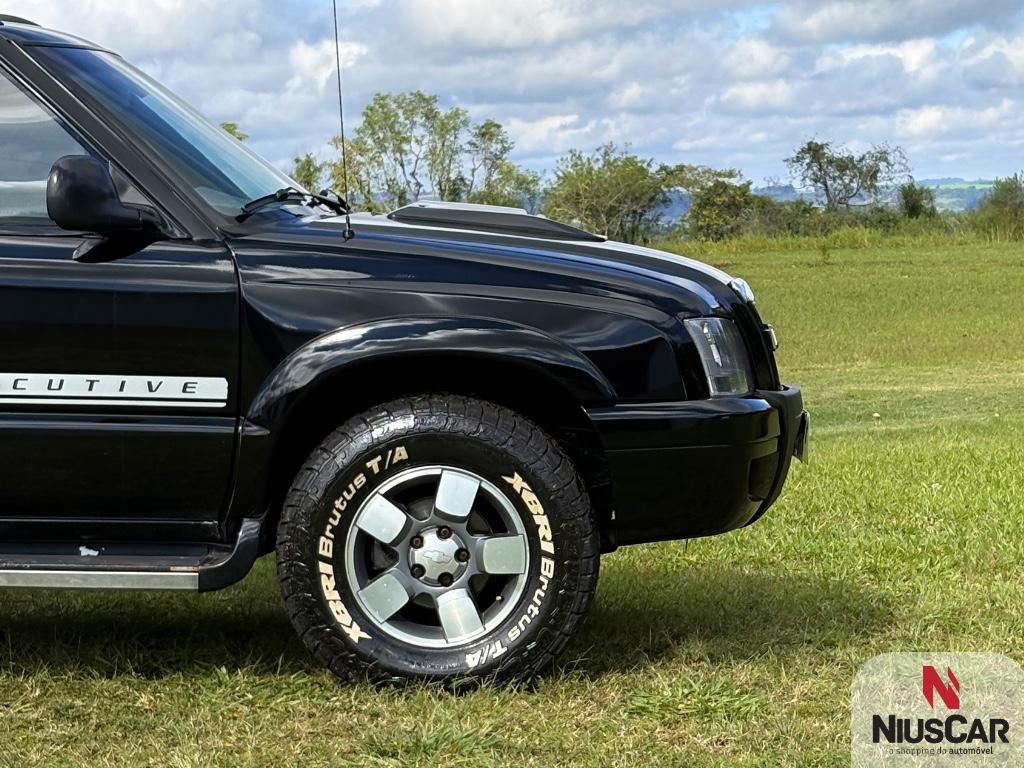 Foto numero 2 do veiculo Chevrolet S-10 Pick-up Exec. 2.8 4x2 CD TB Int.Dies - Preta - 2009/2009