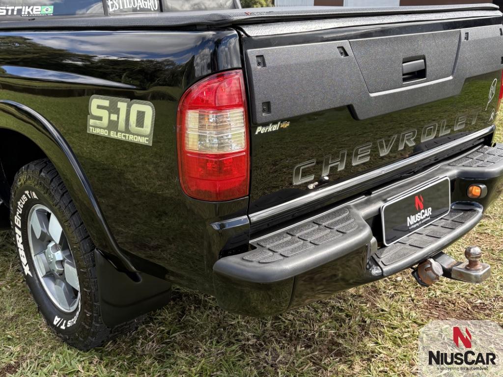 Foto numero 1 do veiculo Chevrolet S-10 Pick-up Exec. 2.8 4x2 CD TB Int.Dies - Preta - 2009/2009