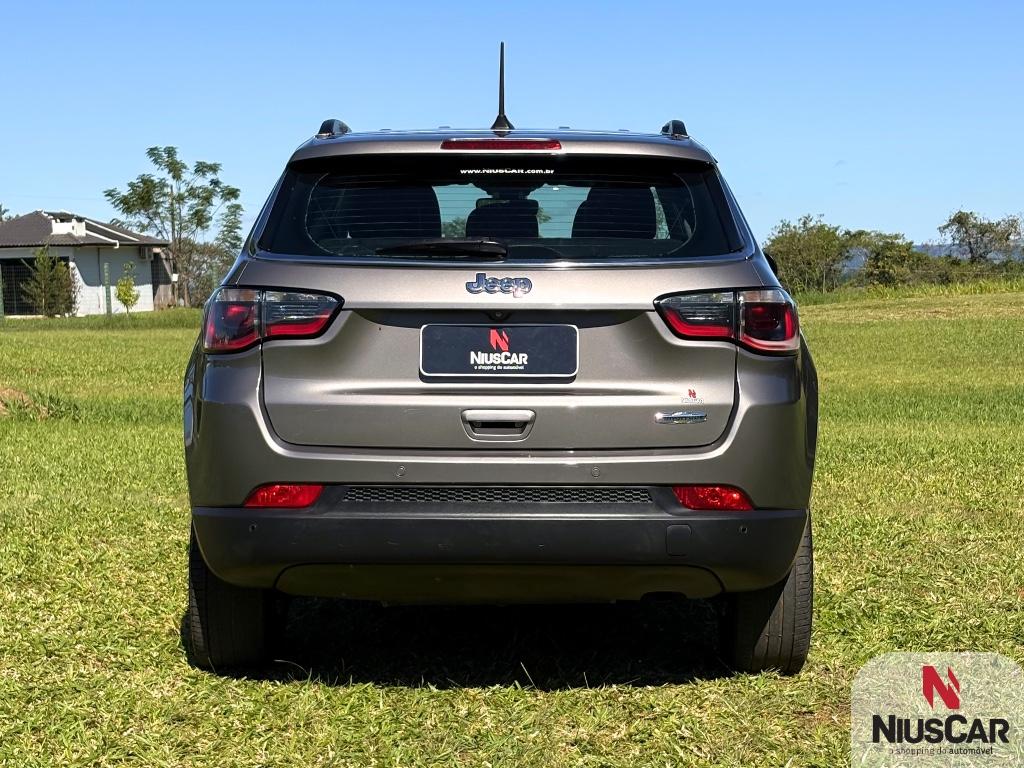 Foto numero 1 do veiculo Jeep Compass LONGITUDE 2.0 4x2 Flex 16V Aut.  - Cinza - 2018/2018
