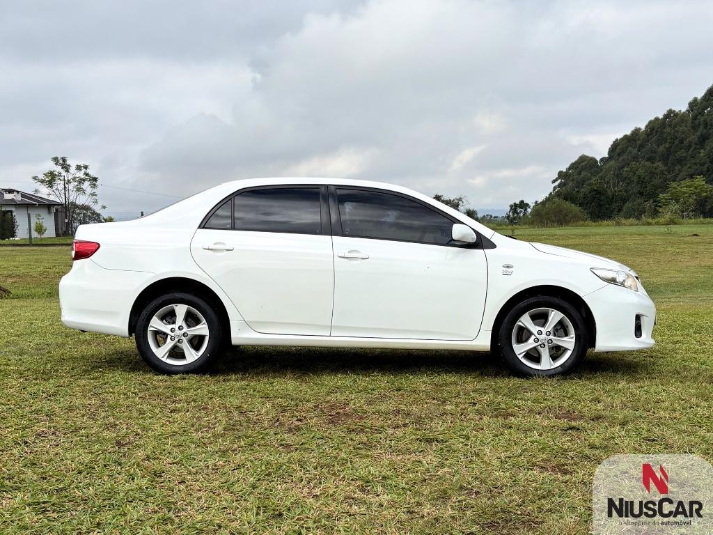 Foto numero 3 do veiculo Toyota Corolla GLi 1.8 Flex 16V  Aut.  - Branca - 2013/2014