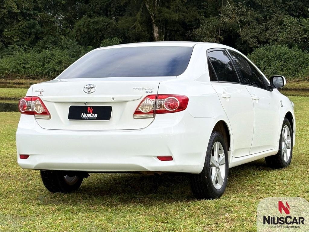 Foto numero 6 do veiculo Toyota Corolla GLi 1.8 Flex 16V  Aut.  - Branca - 2013/2014