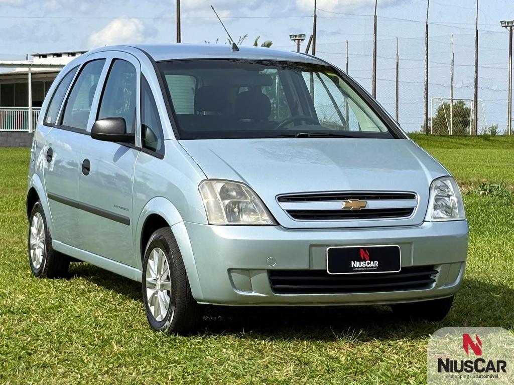 Foto numero 3 do veiculo Chevrolet Meriva Expres.EASYTRONIC 1.8 FlexPower  - Prata - 2009/2010