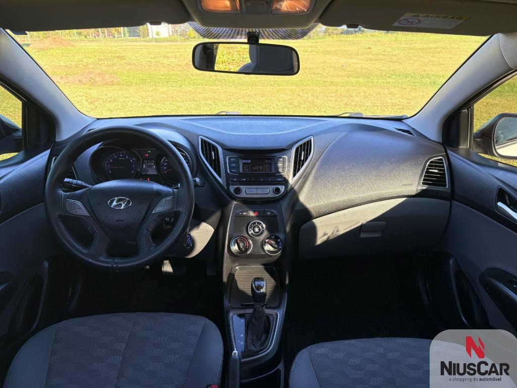 Foto numero 8 do veiculo Hyundai HB20S C.Style/C.Plus1.6 Flex 16V Aut. 4p  - Prata - 2016/2017