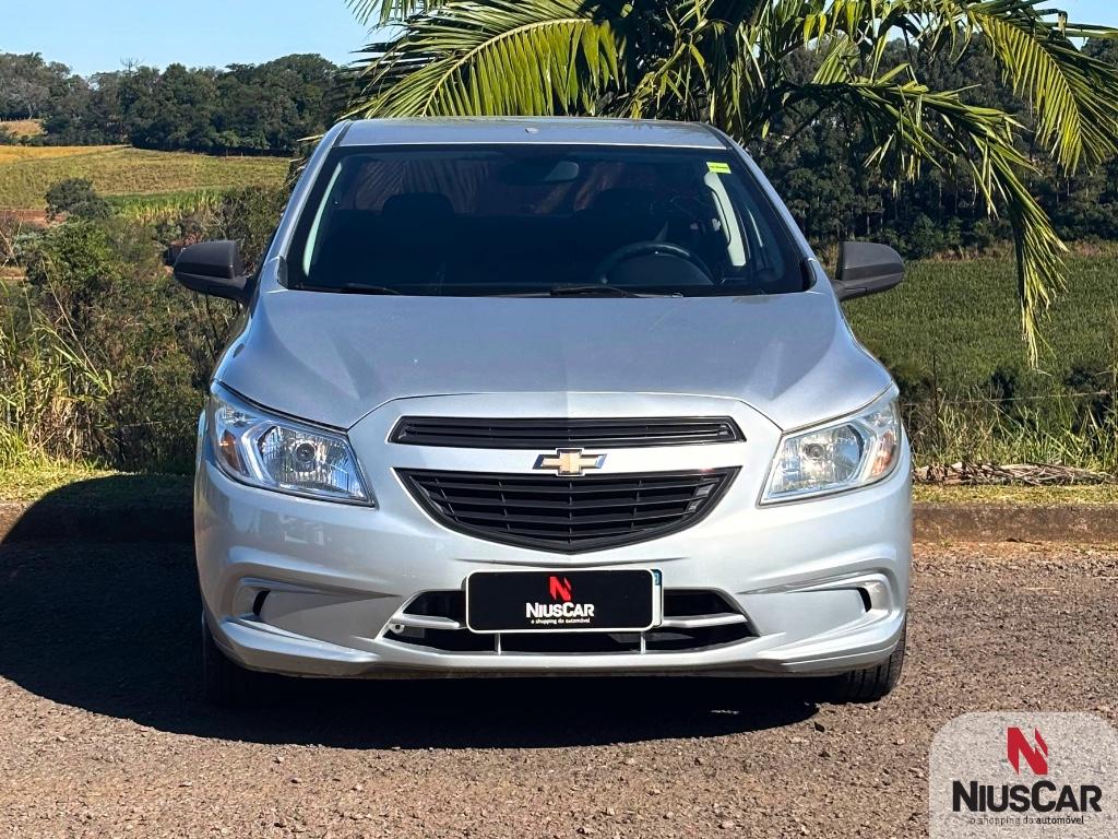 Foto numero 2 do veiculo Chevrolet Prisma Sed. Joy/ LS 1.0 8V FlexPower 4p  - Prata - 2017/2018