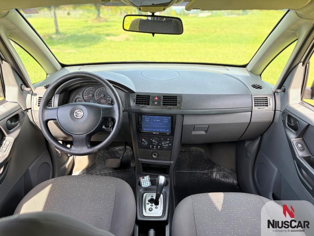 Foto numero 8 do veiculo Chevrolet Meriva Expres.EASYTRONIC 1.8 FlexPower  - Prata - 2009/2010