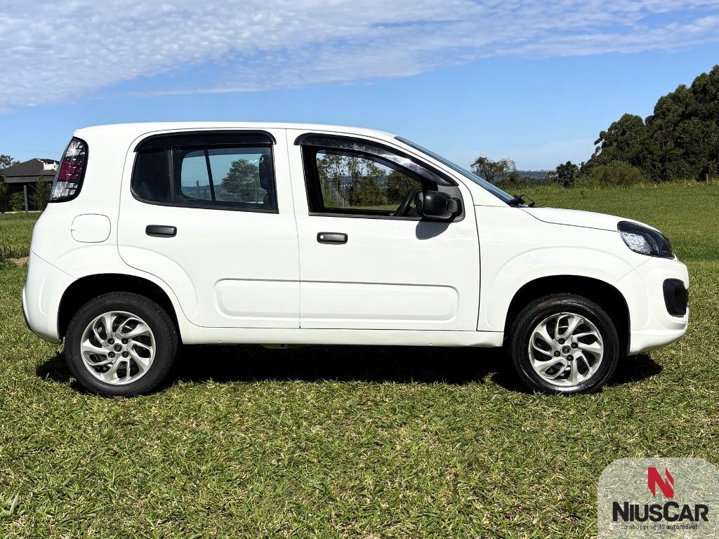 Foto numero 5 do veiculo Fiat Uno ATTRACTIVE 1.0 Fire Flex 8V 5p  - Branca - 2019/2020