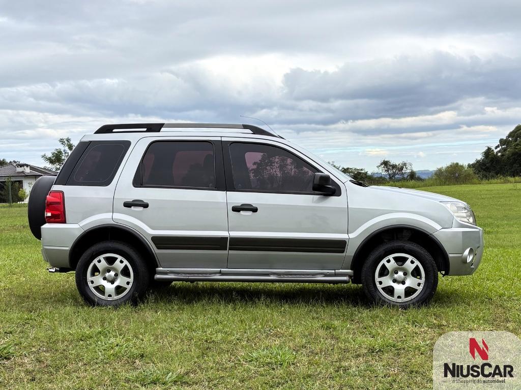 Foto numero 2 do veiculo Ford EcoSport XLS 1.6/ 1.6 Flex 8V 5p  - Prata - 2008/2009