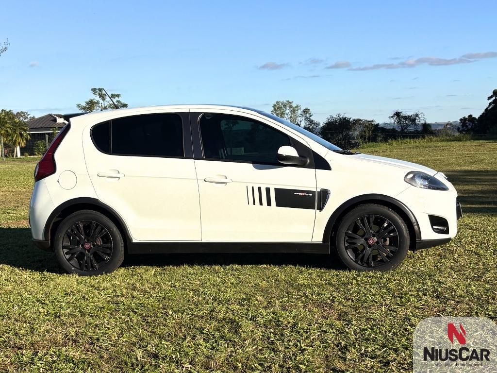 Foto numero 1 do veiculo Fiat Palio SPORTING Dualogic 1.6 Flex 16V 5p  - Branca - 2015/2015