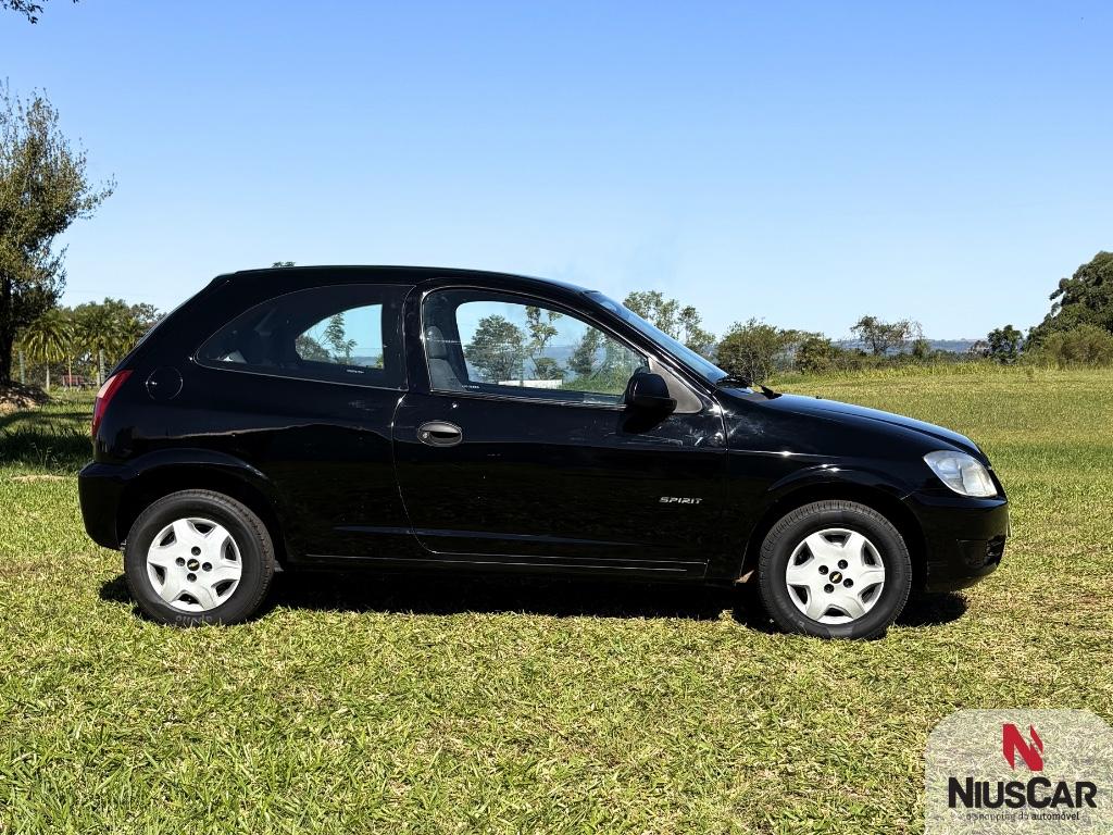 Foto numero 2 do veiculo Chevrolet Celta Spirit 1.0 MPFI 8V FlexPower 3p  - Preta - 2008/2009
