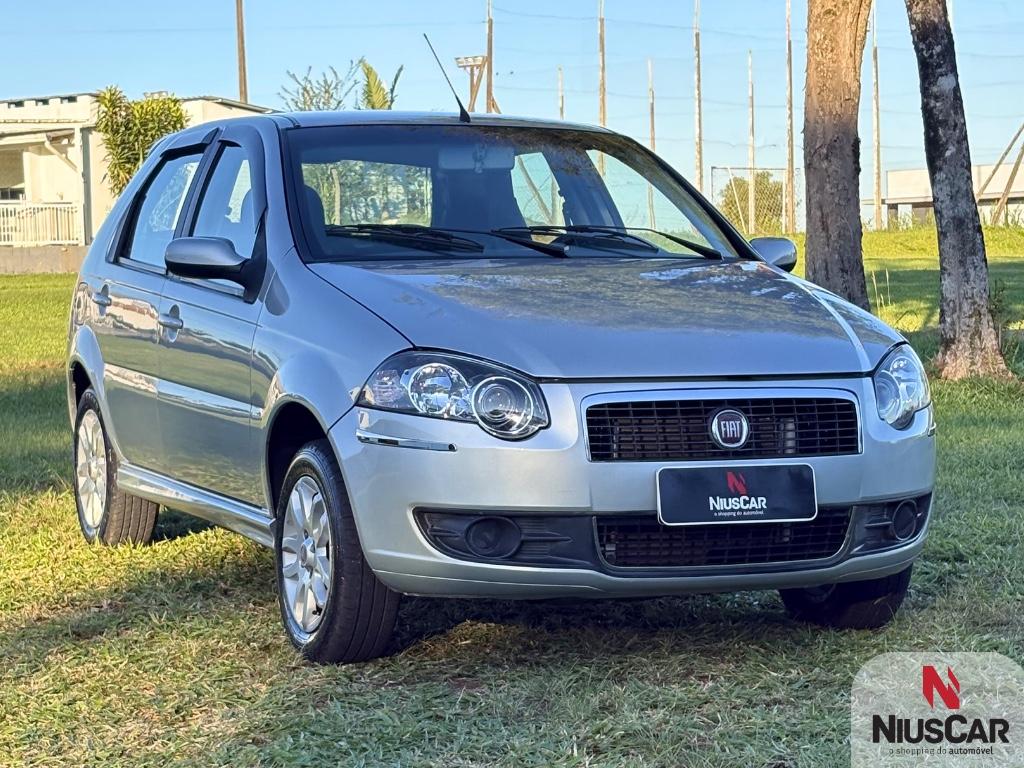 Foto numero 2 do veiculo Fiat Palio ELX 1.4 Fire/30 Anos F. Flex 8V 4p  - Prata - 2010/2010