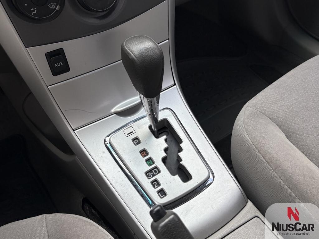 Foto numero 10 do veiculo Toyota Corolla GLi 1.8 Flex 16V  Aut.  - Branca - 2013/2014