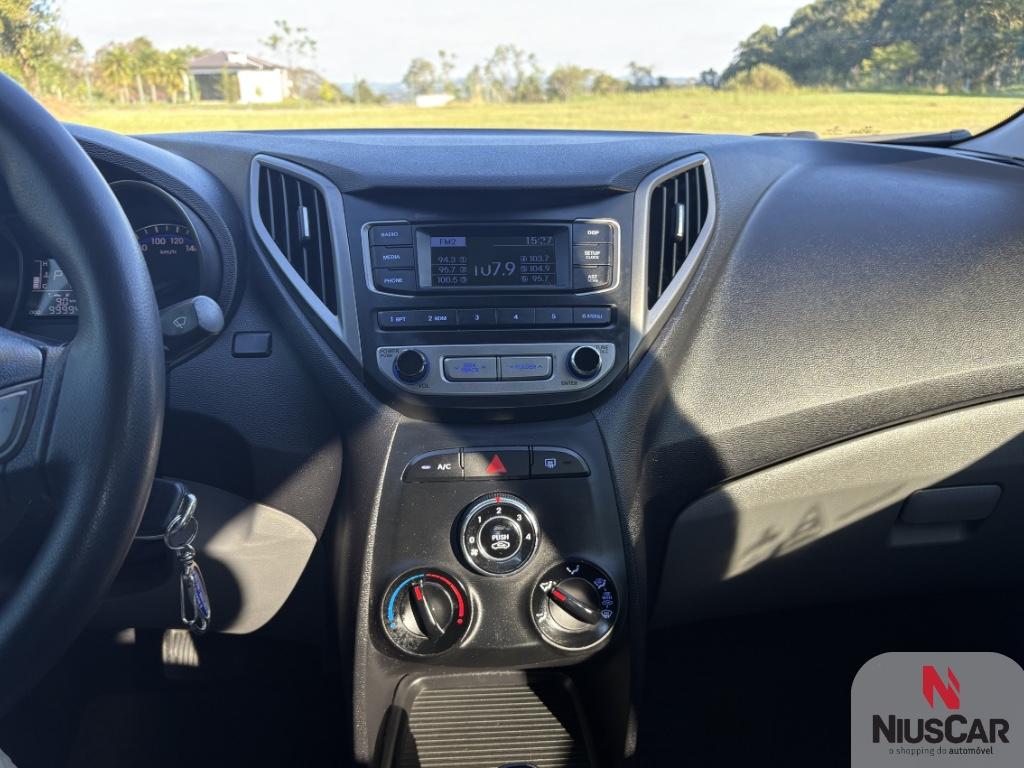 Foto numero 10 do veiculo Hyundai HB20S C.Style/C.Plus1.6 Flex 16V Aut. 4p  - Prata - 2016/2017