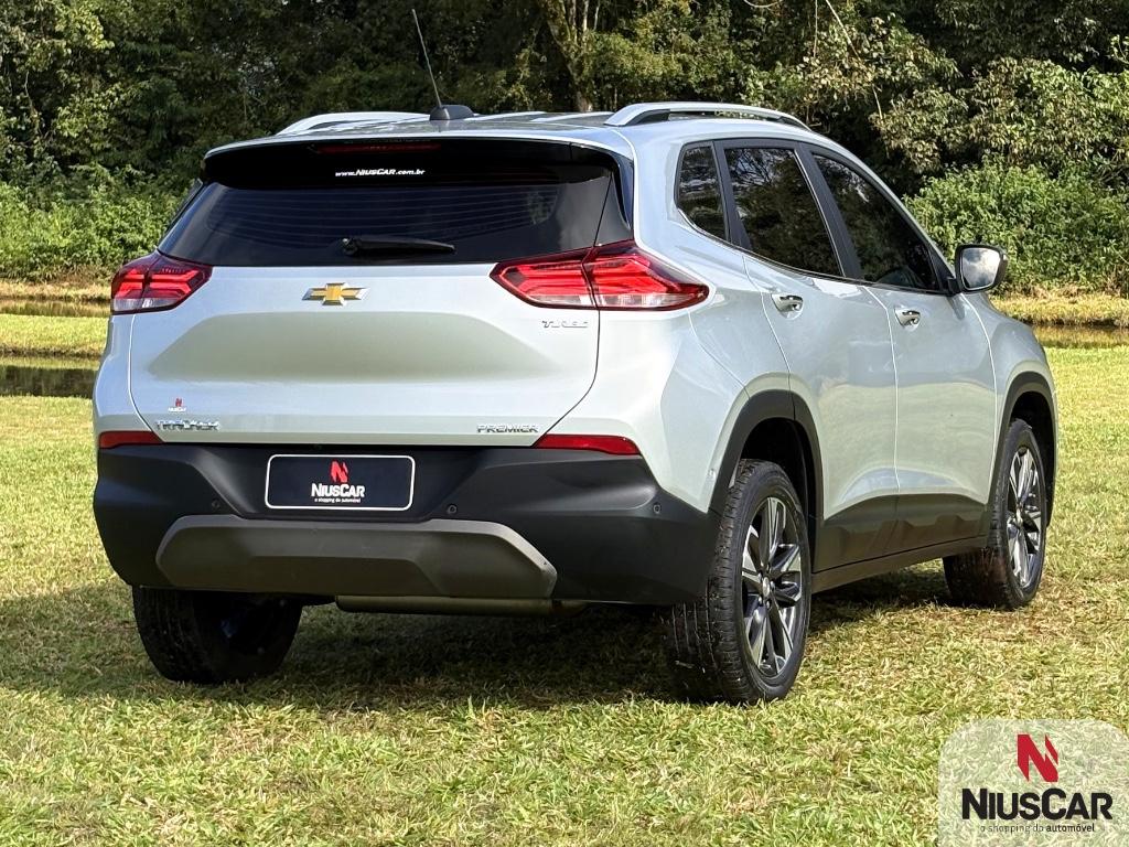 Foto numero 4 do veiculo Chevrolet Tracker Premier 1.2 Turbo 12V Flex Aut.  - Prata - 2022/2023