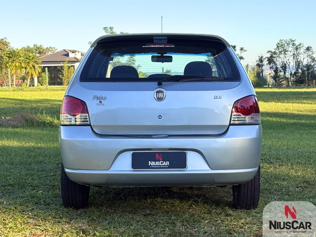 Foto numero 3 do veiculo Fiat Palio ELX 1.4 Fire/30 Anos F. Flex 8V 4p  - Prata - 2010/2010
