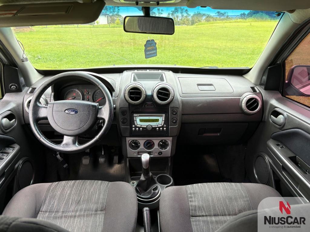 Foto numero 7 do veiculo Ford EcoSport XLS 1.6/ 1.6 Flex 8V 5p  - Prata - 2008/2009