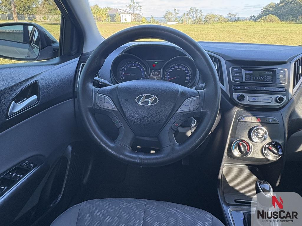 Foto numero 11 do veiculo Hyundai HB20S C.Style/C.Plus1.6 Flex 16V Aut. 4p  - Prata - 2016/2017