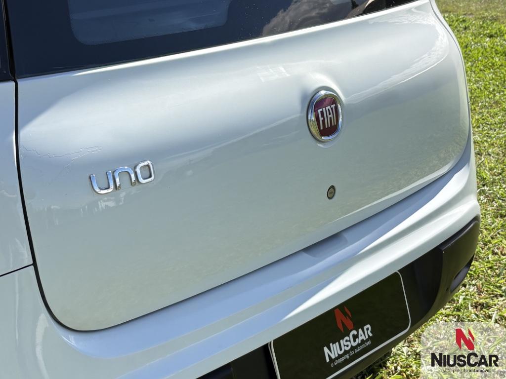 Foto numero 4 do veiculo Fiat Uno ATTRACTIVE 1.0 Fire Flex 8V 5p  - Branca - 2019/2020