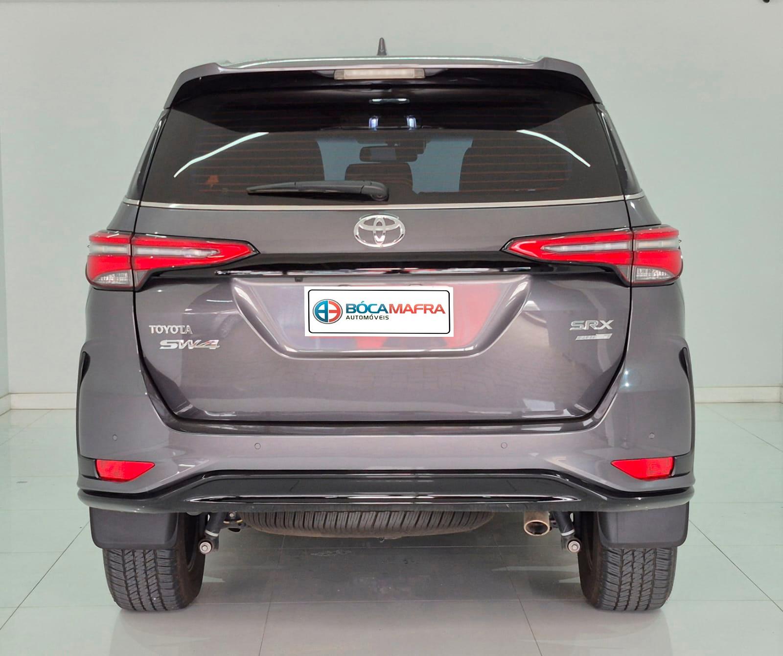 Foto numero 3 do veiculo Toyota Hilux SW4 SRX Platinum 2.8 Turbo 5L  - Cinza - 2024/2024