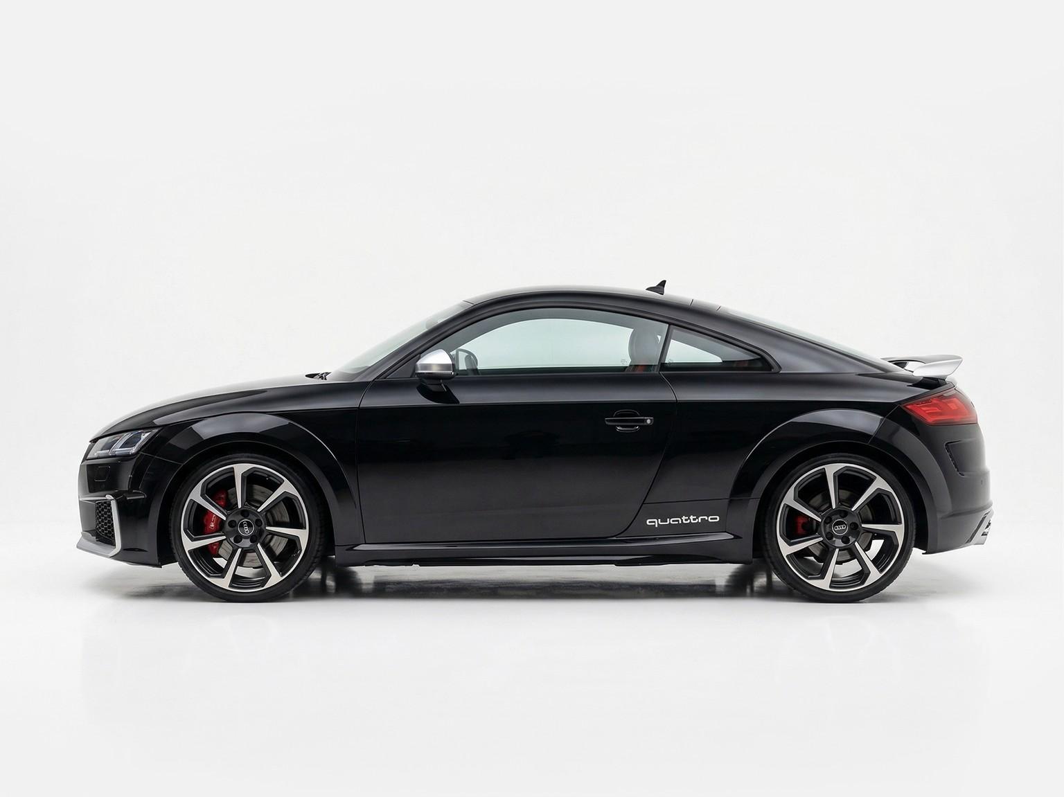 Foto numero 1 do veiculo Audi TTRS TFSI 2.5 - Preta - 2020/2021
