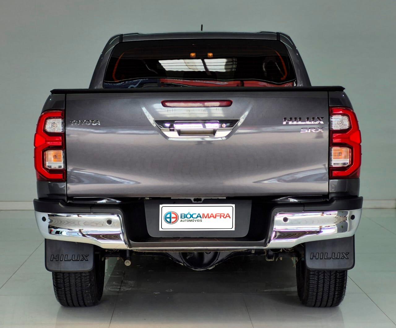 Foto numero 3 do veiculo Toyota Hilux SRX 4X4 2.8 - Cinza - 2022/2023
