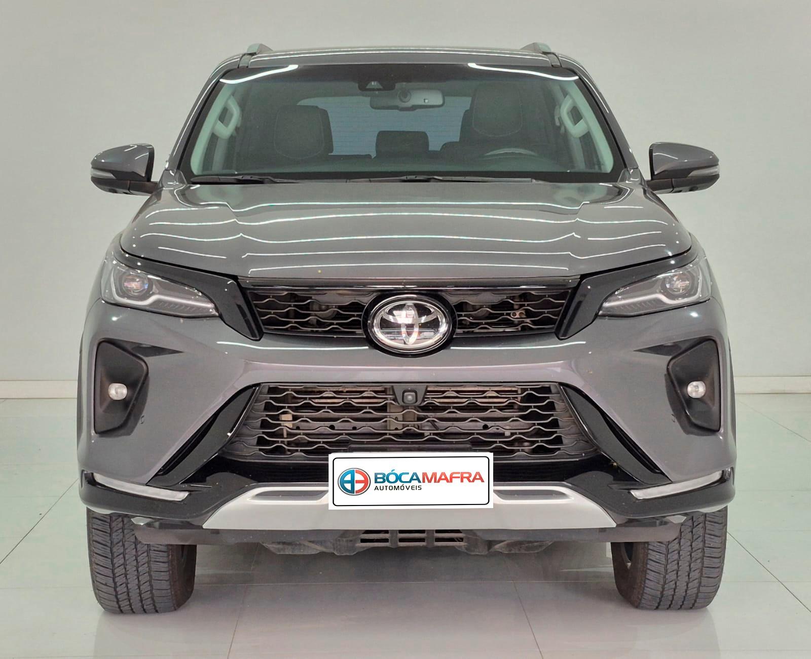 Foto numero 2 do veiculo Toyota Hilux SW4 SRX Platinum 2.8 Turbo 5L  - Cinza - 2024/2024