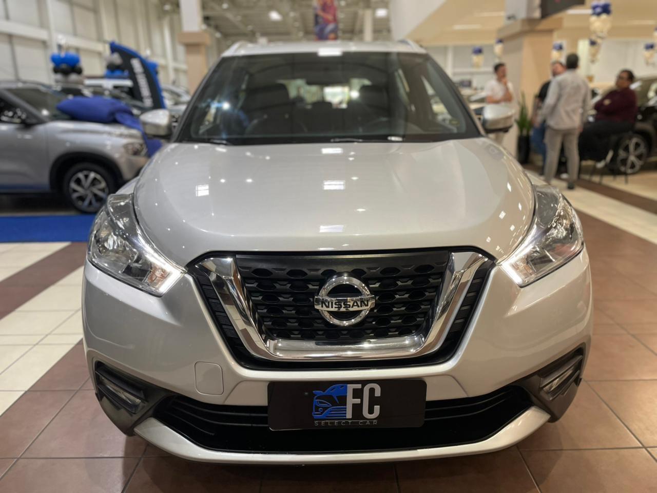 Foto numero 1 do veiculo Nissan Kicks /  SL CVT - Prata - 2016/2017