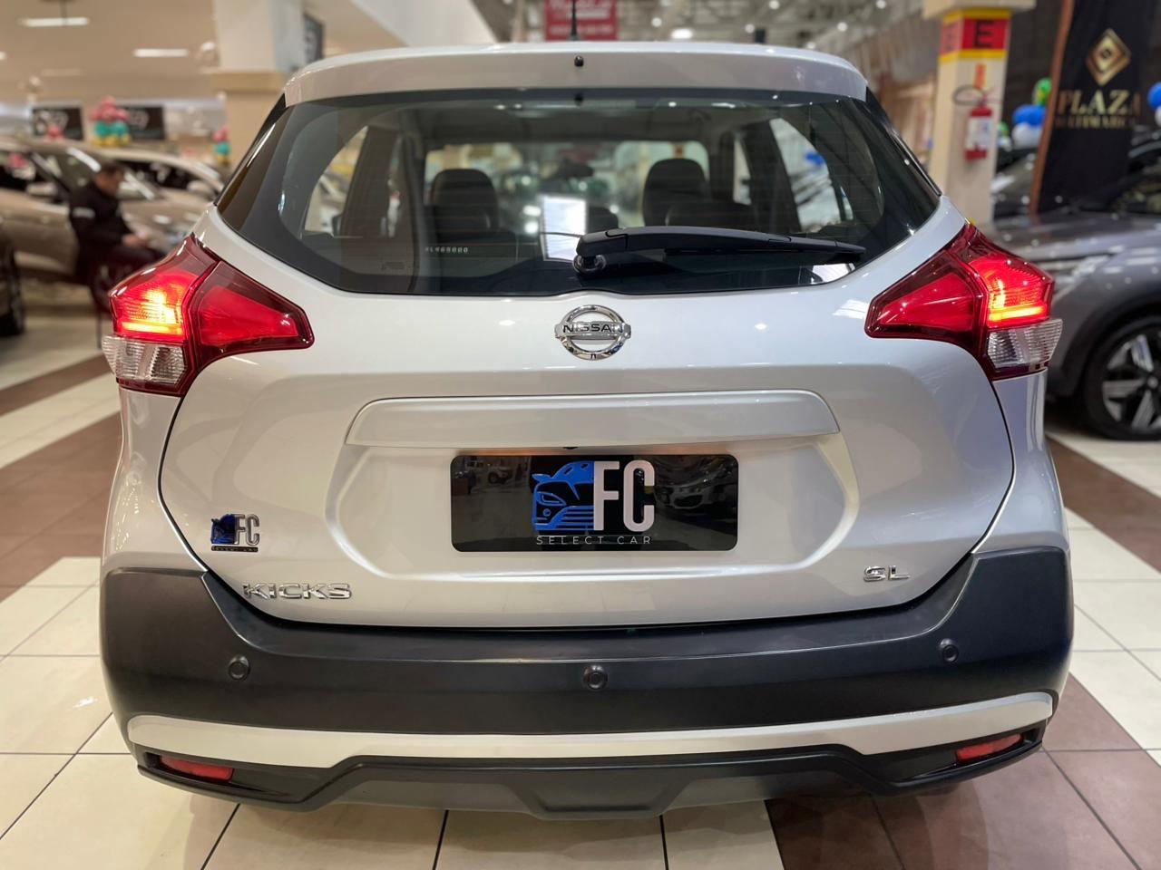 Foto numero 13 do veiculo Nissan Kicks /  SL CVT - Prata - 2016/2017