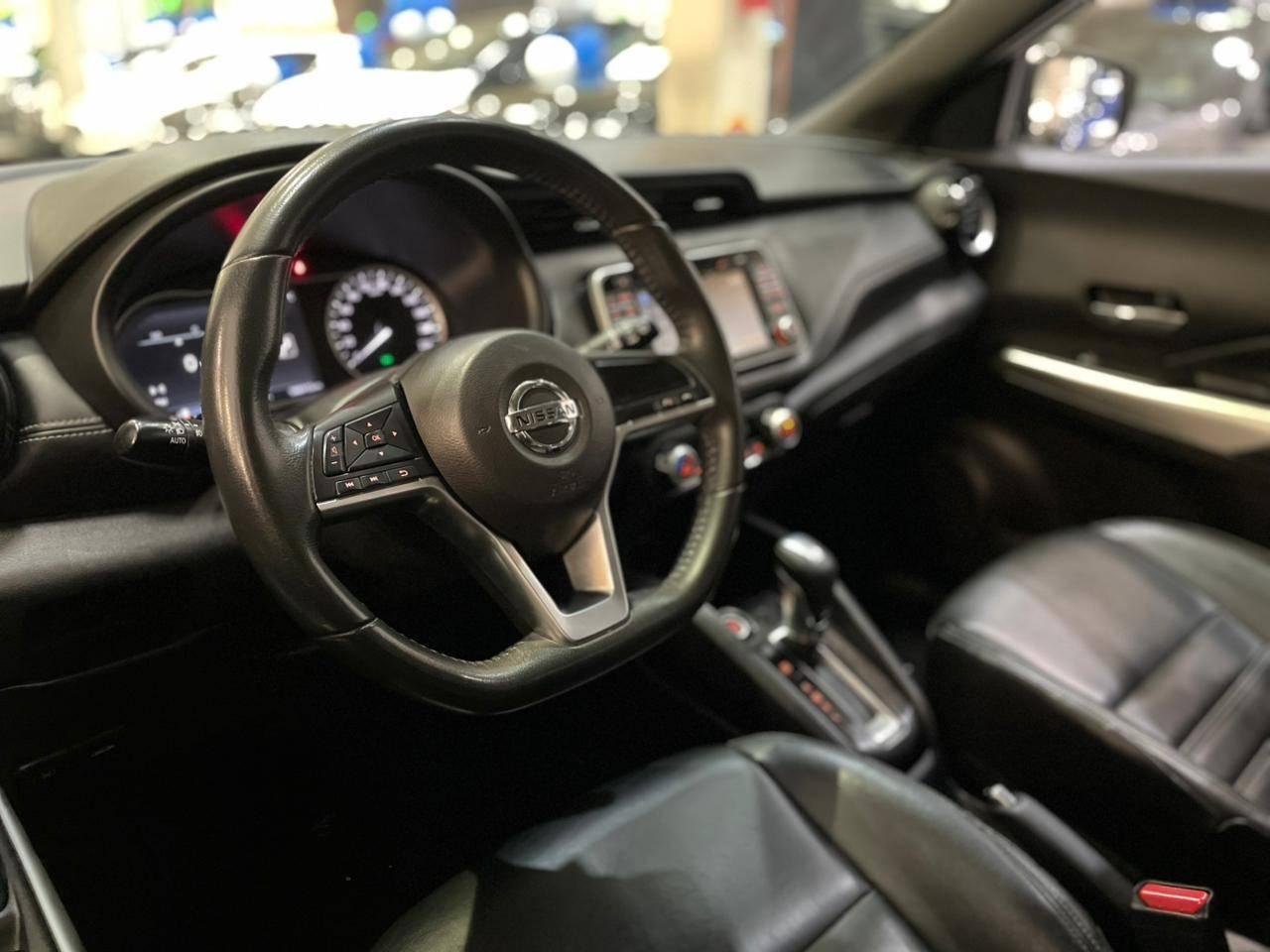 Foto numero 5 do veiculo Nissan Kicks /  SL CVT - Prata - 2016/2017