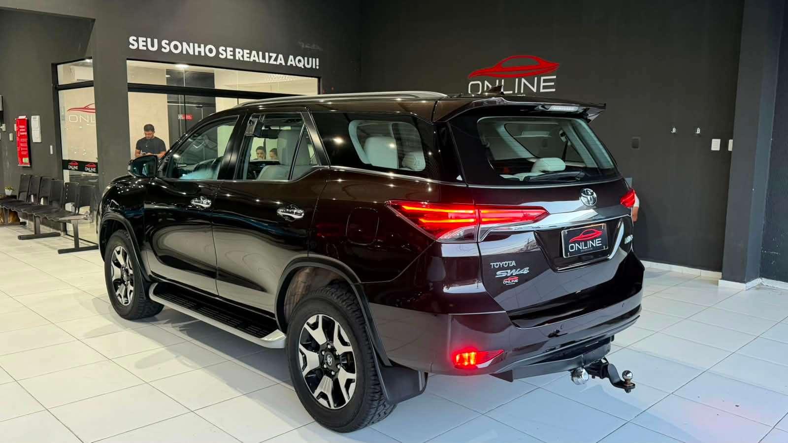 Foto numero 5 do veiculo Toyota Hilux SW4 I/  SWDMDA4JD - Marrom - 2020/2020