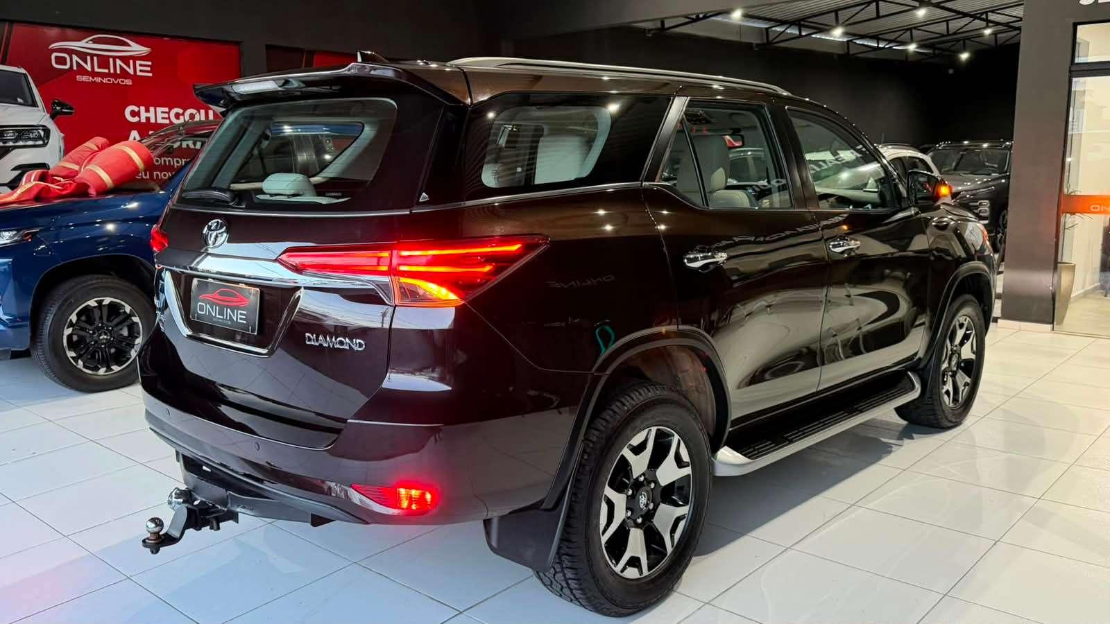 Foto numero 3 do veiculo Toyota Hilux SW4 I/  SWDMDA4JD - Marrom - 2020/2020