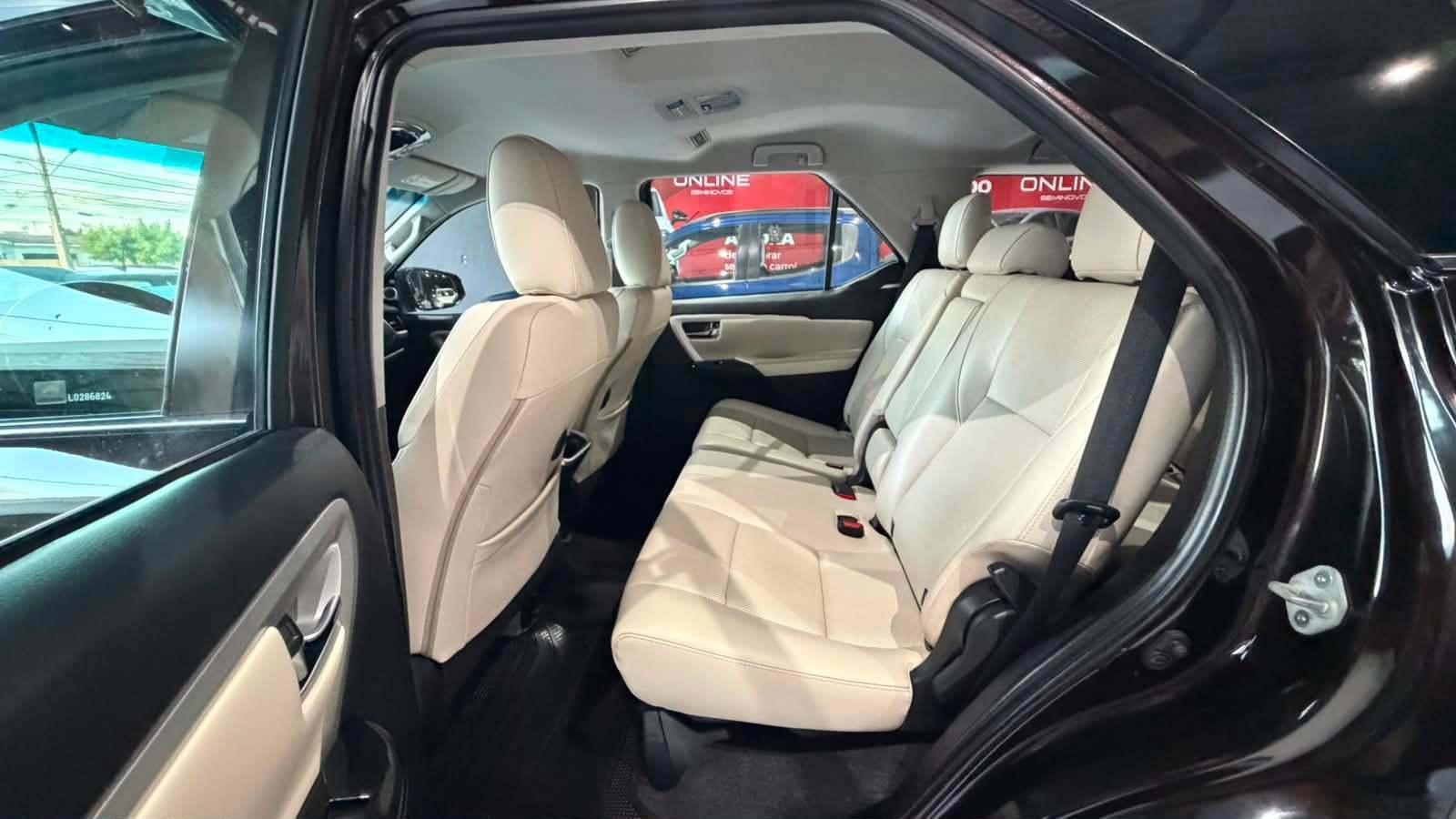 Foto numero 14 do veiculo Toyota Hilux SW4 I/  SWDMDA4JD - Marrom - 2020/2020