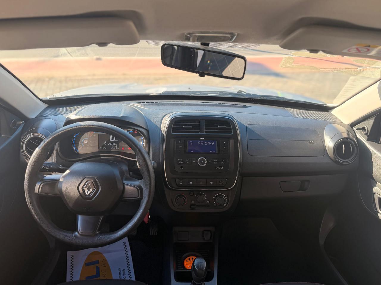 Foto numero 8 do veiculo Renault Kwid Zen 1.0 Flex 12V 5p Mec.  - Prata - 2024/2025