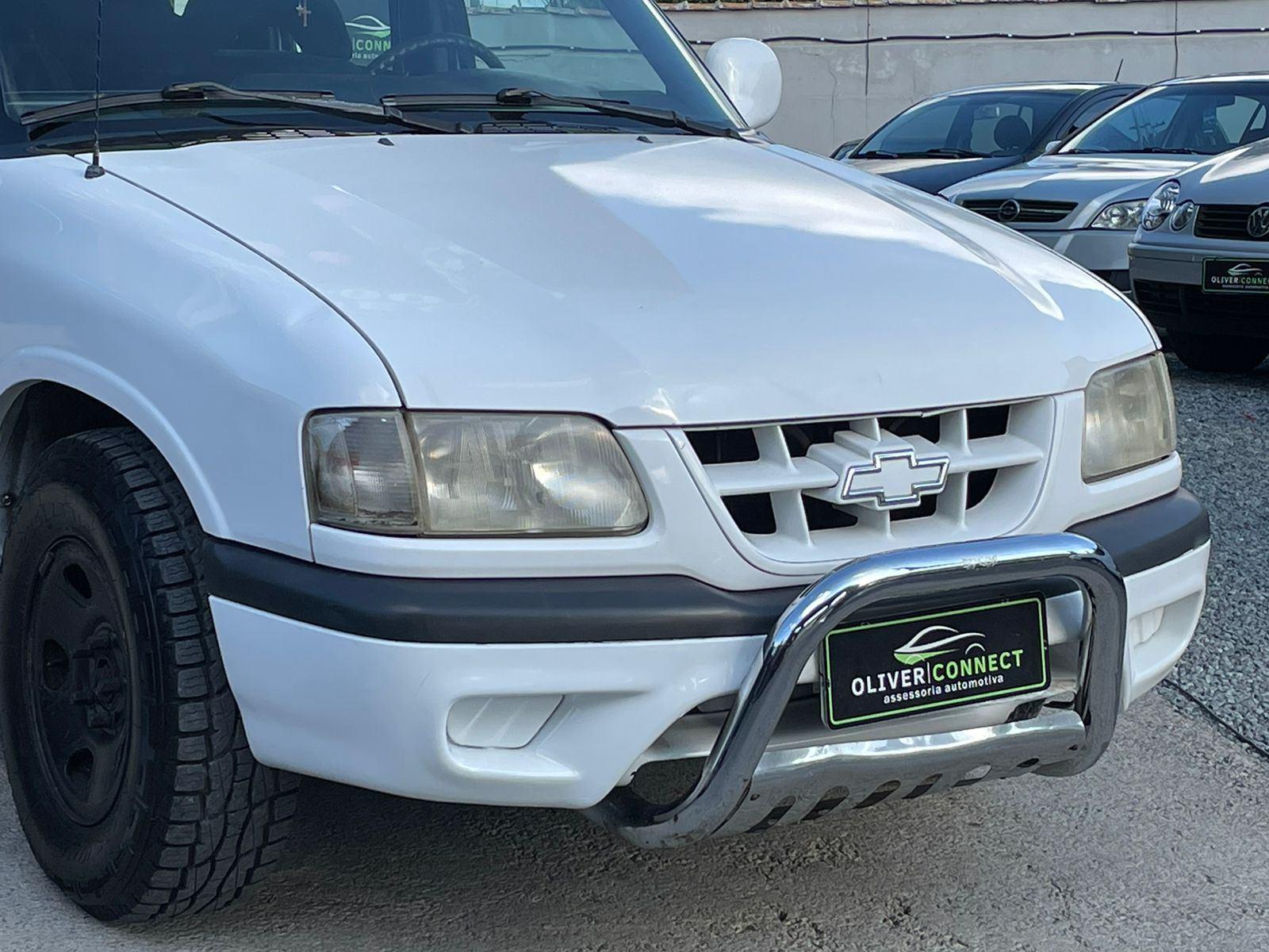 Foto numero 1 do veiculo Chevrolet S-10 Pick-up S10 P-Up Luxe 2.5 4x4 CD TB Max HST Dies - Branca - 1999/2000