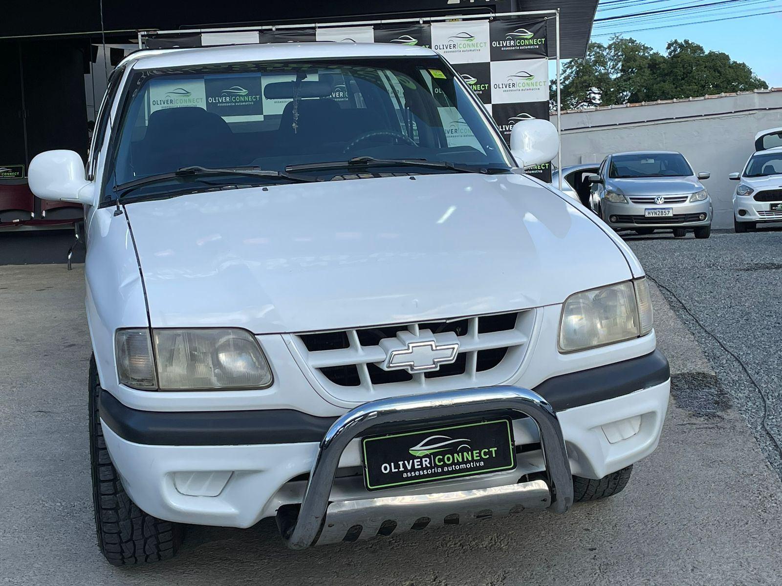 Foto numero 2 do veiculo Chevrolet S-10 Pick-up S10 P-Up Luxe 2.5 4x4 CD TB Max HST Dies - Branca - 1999/2000