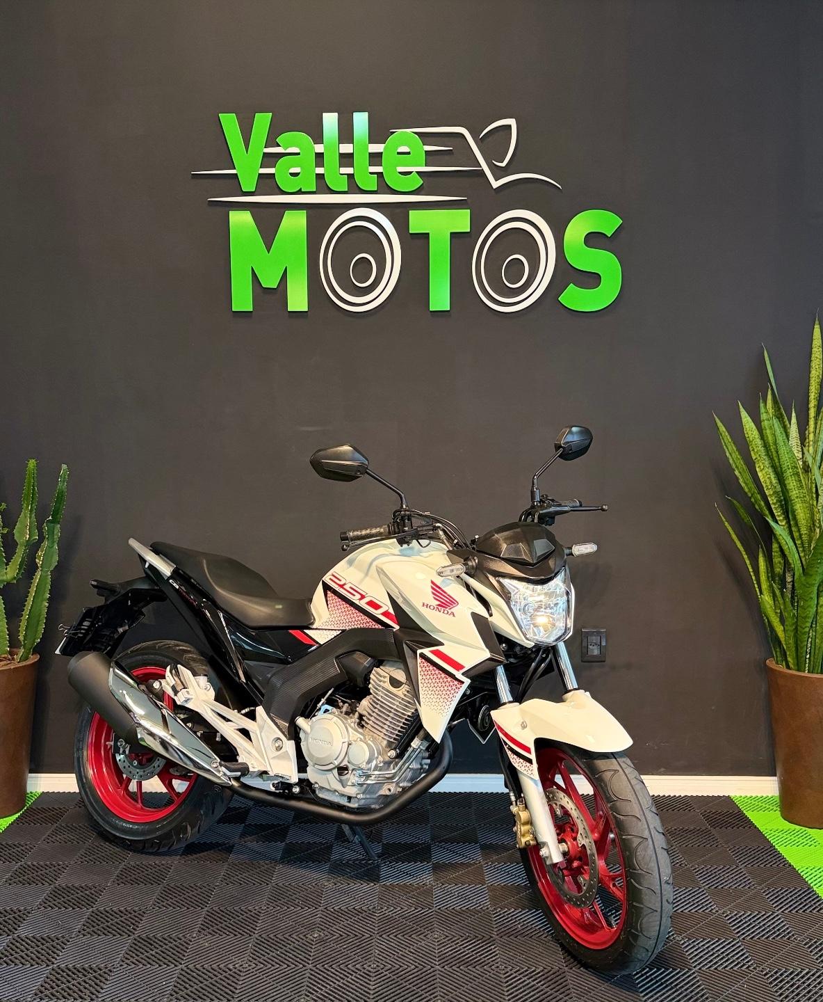 Honda CBX 250 TWISTER 2022